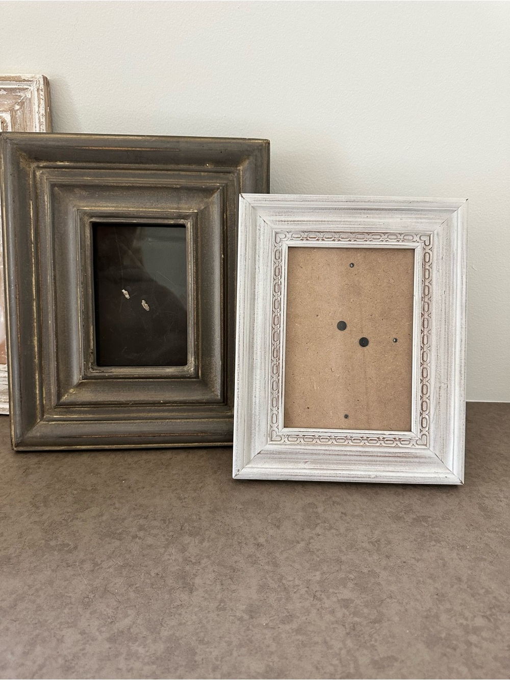 Rustic Distressed White Grey Wood Picture Frame Set of 2, 5 x 7 & 4 x 6”